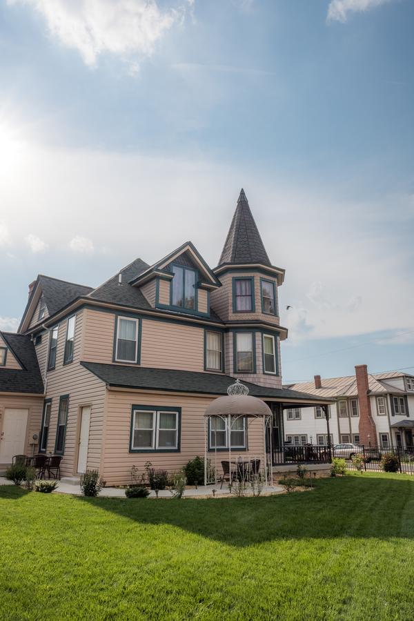 Dennison Street Inn, B & B Colonial Beach Bagian luar foto