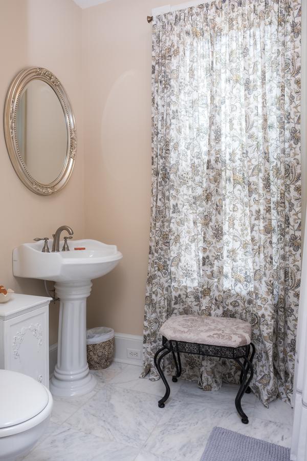 Dennison Street Inn, B & B Colonial Beach Bagian luar foto